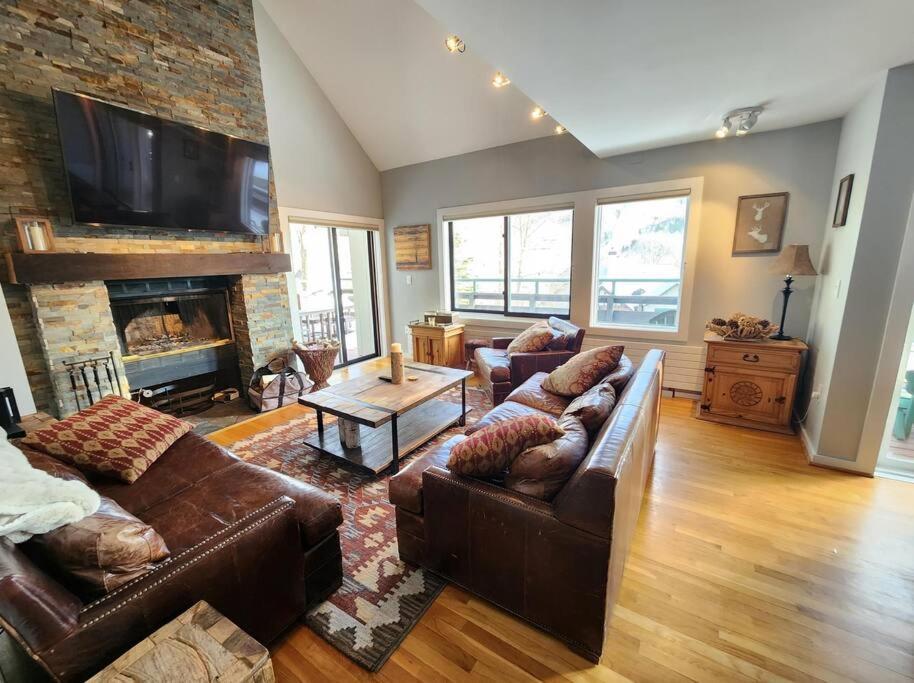 Chalet White Mountain Vista!